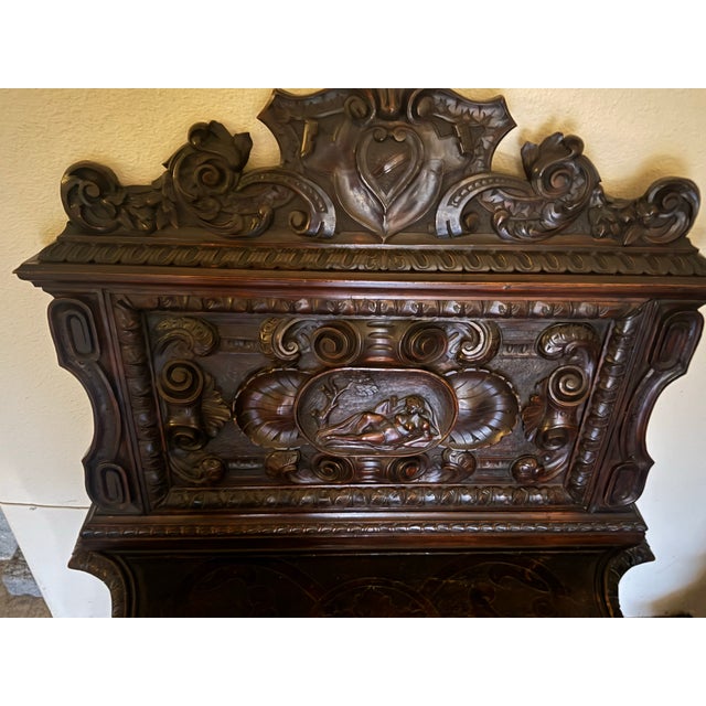 Stunning Italian rare collectible c.1860 bench exquisitely carved well cared for in excellent condition
