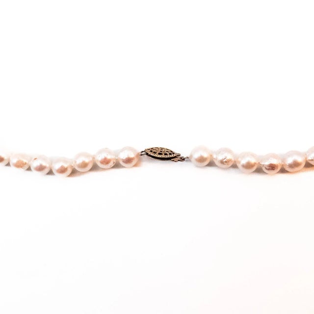 Vintage 23.5-Inch Cultured Freshwater Pink 8mm Pearl Necklace For Sale - Image 4 of 4