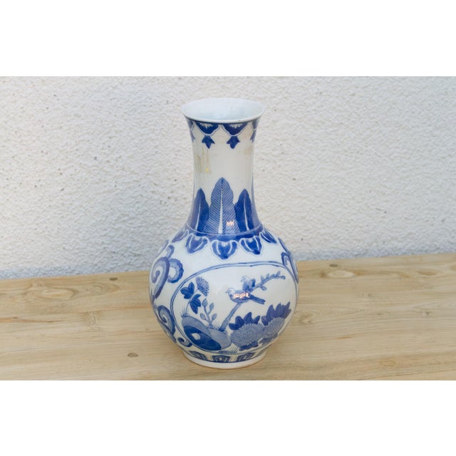 Chinese Chinese Blue & White Porcelain Bottle For Sale - Image 3 of 7