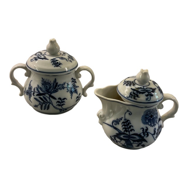 1950s Blue Danube Blue Onion. Creamer and Lidded Sugar Bowl. Hal Sey Fifth Japan For Sale