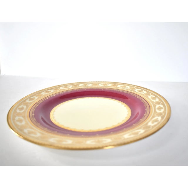 Minton Set of 12 20th-Century English Mintons Magenta and Gold Dinner Plates For Sale - Image 4 of 9