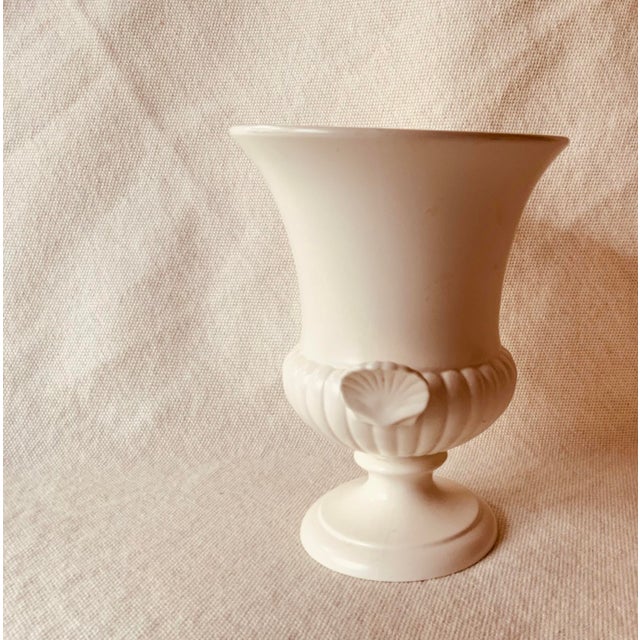 Coastal Rare 1930s Wedgwood Shell-Motif Urn Vase - Moonglow Glaze Perfection For Sale - Image 3 of 12