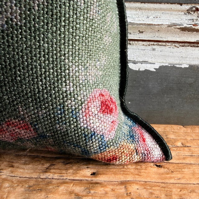 Available in mulitple sizes Made in France 12″ x 20″ A timeless accent pillow woven in France from heavy, artisan linen —...