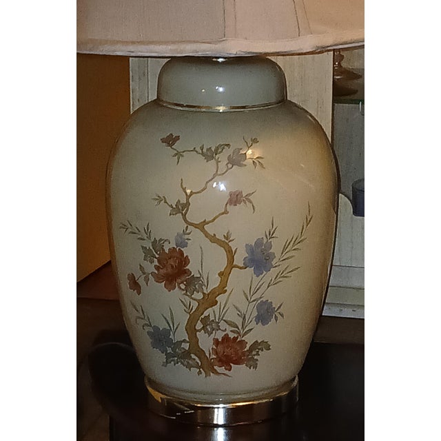 Mid 20th Century Chinoiserie Ceramic Floral Ginger Jar Table Lamps - a Pair For Sale - Image 4 of 7