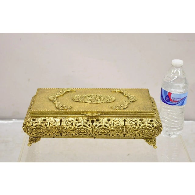Hollywood Regency Vintage French Hollywood Regency Style Gold Filigree Vanity Jewelry Box by Globe For Sale - Image 3 of 12