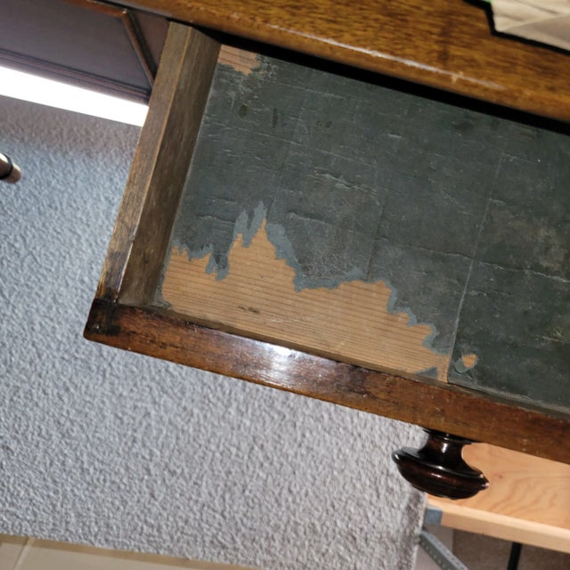Stunning 19th century mahogany washstand Circa 1840 Purchased in 2001 at J. E. Allam - Malthouse in Dorking U.K.