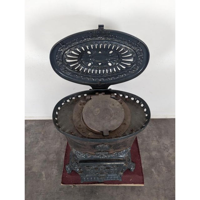 Wood Stove in Cast Iron and Steel from Godin For Sale - Image 9 of 12