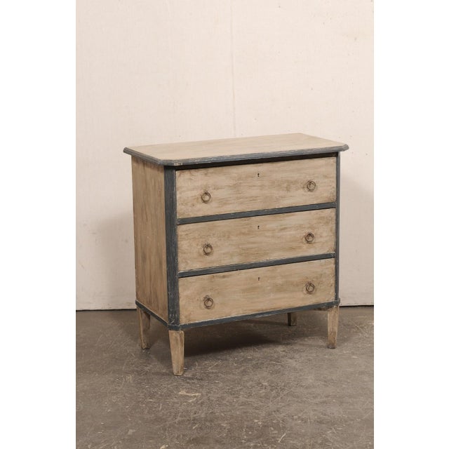 Early 20th Century Swedish Gustavian Style Painted Wood Chest For Sale - Image 10 of 10