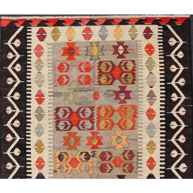 Colorful Vintage Turkish Flatweave Rug with All-Over Tribal Design. flat-weave Kilim from Turkey vintage in grey, ivory,...