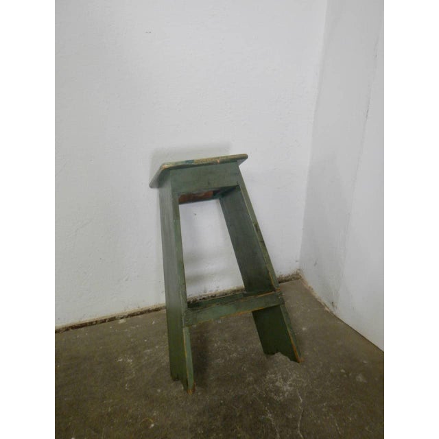 Flower pot holder that can also be used as a seat