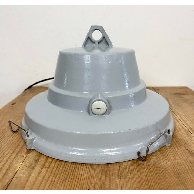 Industrial Grey Cast Aluminium Pendant Lamp from Elektrosvit, 1980s For Sale - Image 18 of 18