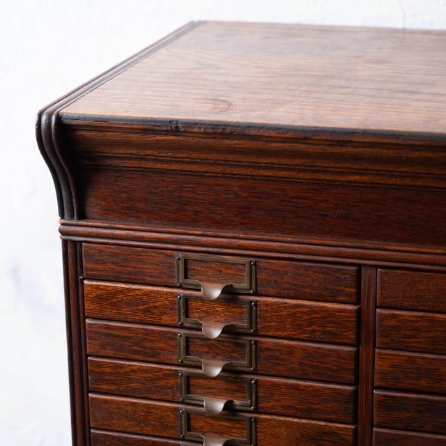 1910s Yawman & Erbe Oak File Cabinet, c.1910 For Sale - Image 5 of 13