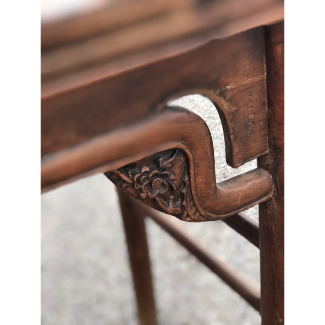 Chinese Quing Dynasty Elm Altar Table , Circa 1830. For Sale In Chicago - Image 6 of 9