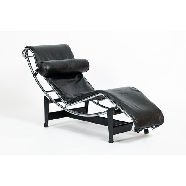 Cassina Lc4 Black Leather Chaise Lounge Chair by Le Corbusier 1981 For Sale - Image 9 of 18