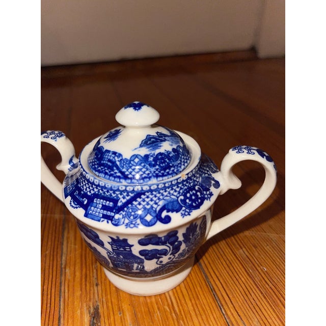 Early 20th Century Blue Willow Japan Coffee Pot, Creamer Jug and Sugar Set- 3 Pieces For Sale - Image 10 of 10
