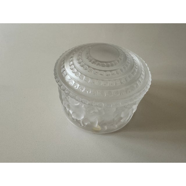 René Lalique 1990s Lalique Crystal Efants Box For Sale - Image 4 of 8