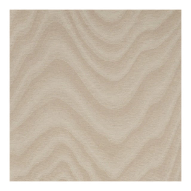 Sample - Schumacher Claridge Wallpaper in Cream For Sale