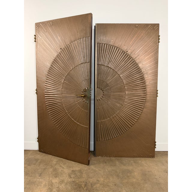 Brutalist Monumental Kaylien Lustr-Metl Bronze Sunburst Double Doors For Sale - Image 3 of 15