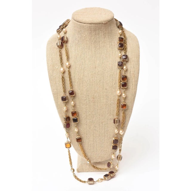 Vintage Rare Chanel Gripoix Purple, Pink, Amber Glass, Faux Pearl & Chain Strand Long Necklace For Sale - Image 10 of 10