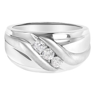 Men's .925 Sterling Silver 1/2 Cttw Diamond Channel Set 3-Stone Band Ring - Ring Size 10.5 For Sale