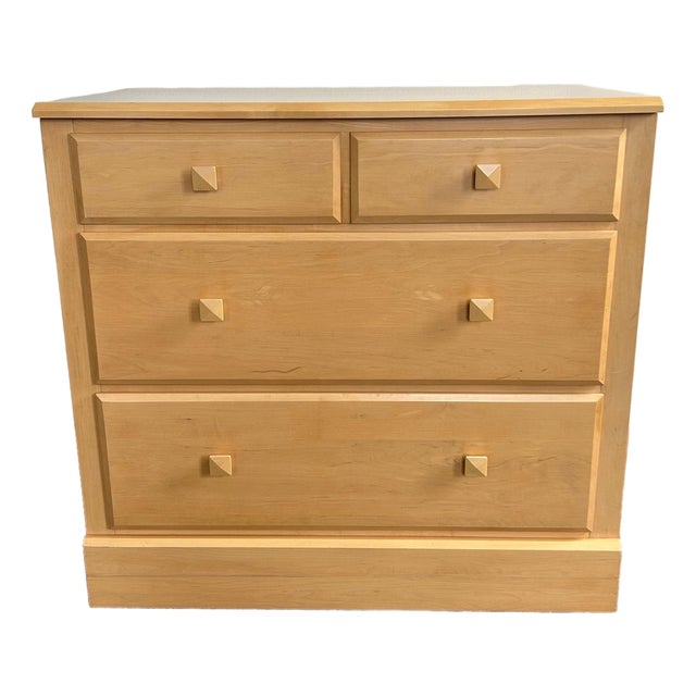Ethan Allen American Dimensions Maple 3dr. Bachelor’s Chest For Sale