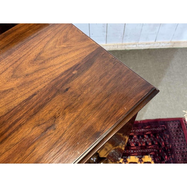 English Chest of Drawers in Walnut Burl and Oak, 1930s For Sale - Image 14 of 18