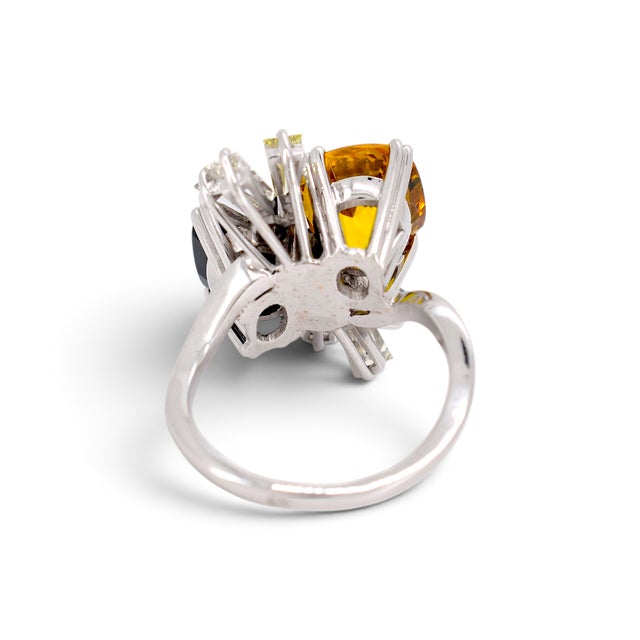 Yellow Vintage 18k Gold Toi Et Moi Ring — Two Unheated Basaltic Sapphires & Trapeze-Cut, Size 6.5 For Sale - Image 8 of 8
