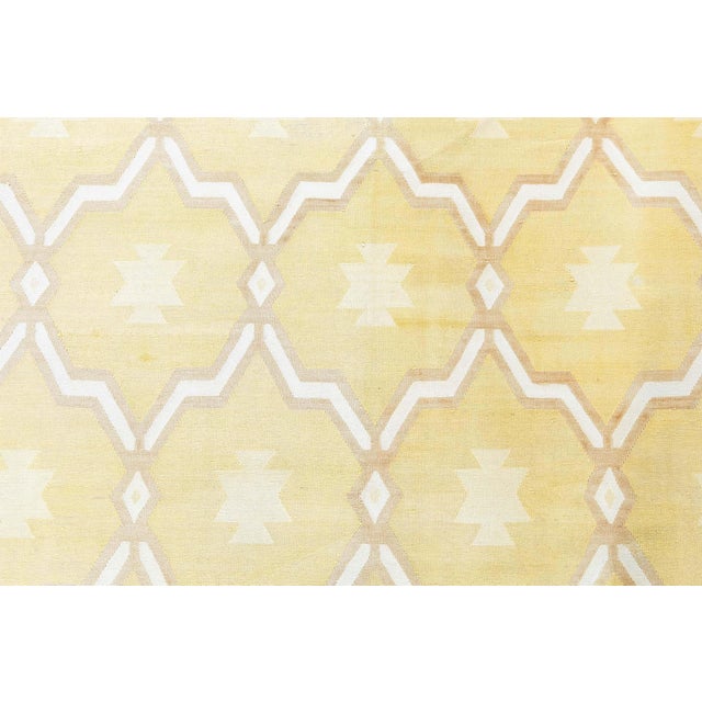 Doris Leslie Blau Indian Dhurrie Mid-Century Tan With Beige Flatweave Cotton Rug For Sale - Image 9 of 9