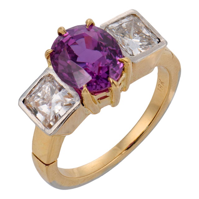Vintage Gia 2.65 Carat Purple Sapphire Diamond 18k Yellow Gold Ring, Size 4.75 For Sale