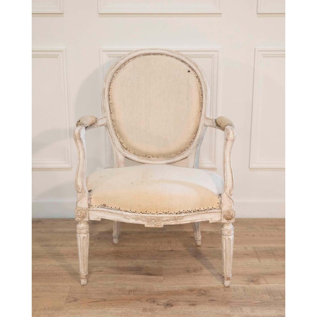 French Set of Four Louis XVI Painted Armchairs, France, circa 1770–1780 For Sale - Image 3 of 10