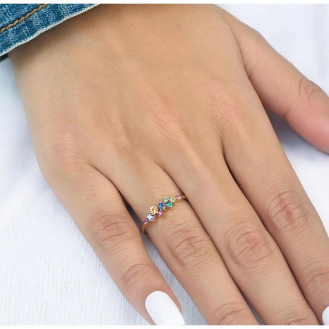 Natural 0.32 cts rainbow sapphire ring gold For Sale - Image 4 of 18