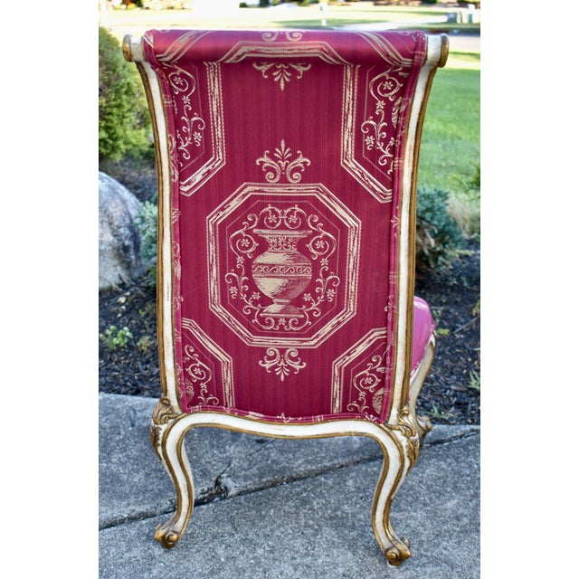 French Rococo Boudoir Side Chair Red Gold Giltwood Cabriole Leg Medallion Urn For Sale - Image 12 of 16