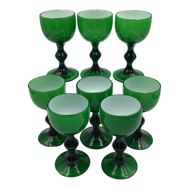 Vintage Carlo Moretti Italy Green White Cased Glass Mini Cordial Shot Glasses - Set of 8 For Sale