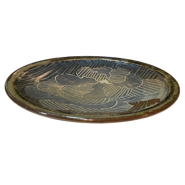 Ceramic Large Mid 20th Century Gerald Newcomb Studio Pottery Charger For Sale - Image 7 of 9