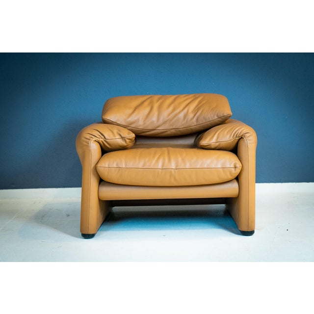 1970s Maralunga Armchair by Vico Magistretti for Cassina, 1973 For Sale - Image 5 of 5