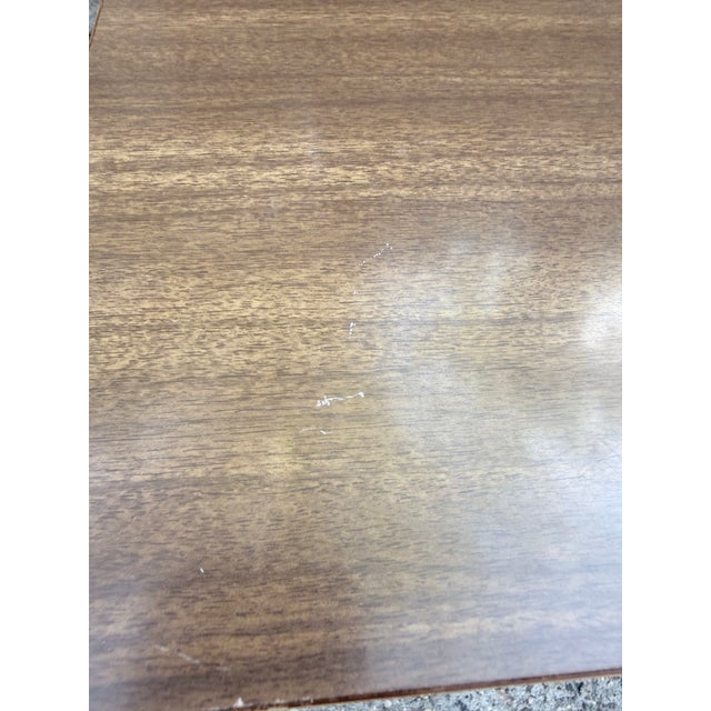 Mid-Century Single Tiered Square Coffee Table For Sale In New York - Image 6 of 12