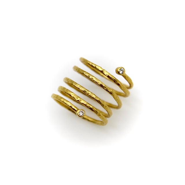 Modern 1990s Gurhan 22k Gold Diamond Spiral Coil Ring From Rain Collection, Size 7 For Sale - Image 3 of 10