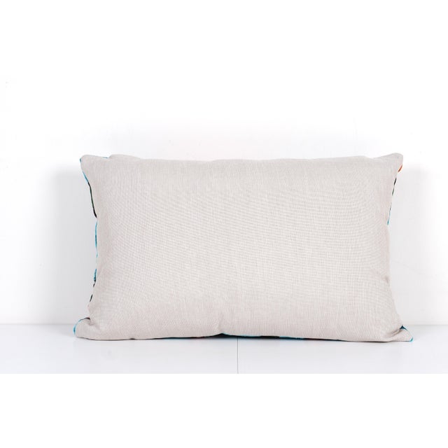 Multicolor Ikat Velvet Pillow Cover – Geometric Design Uzbek Cushion 16'' X 24'' For Sale - Image 4 of 4