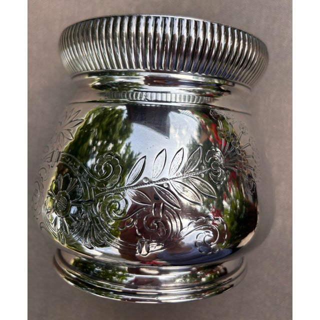 Antique Meriden Britannia Silver Plate Cachepot Engraved Victorian Jardiniere Vase Pattern No. 1952 | Art Nouveau Floral Repoussé | Mirror Finish For Sale - Image 9 of 12