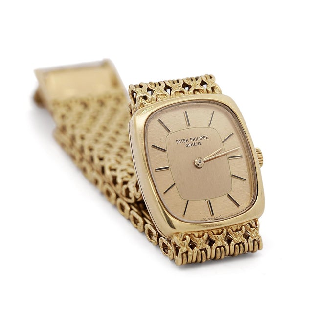 Vintage Patek Philippe 18k Gold Ladies Champagne Dial Mesh Bracelet Watch For Sale - Image 10 of 14