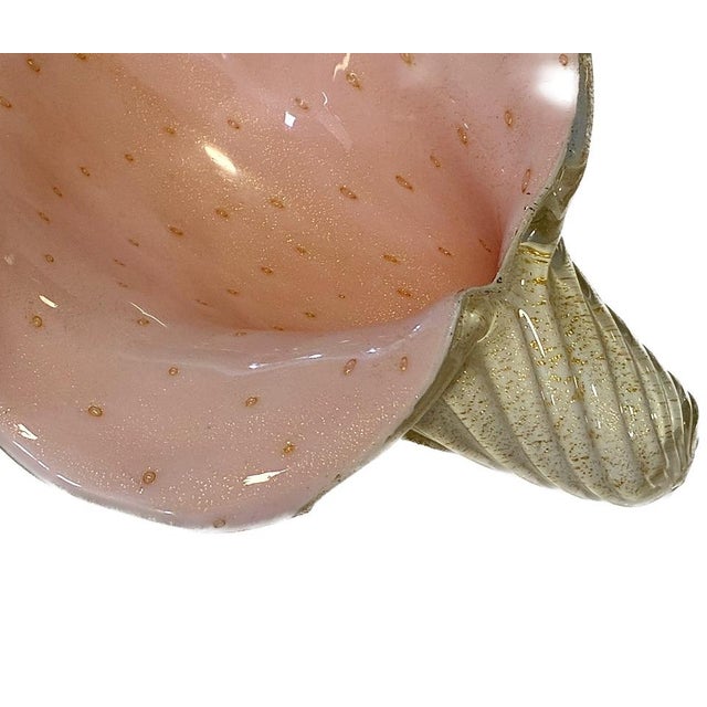 1950s Mid-Century Murano Pink & Gold Aventurine Bullicante Glass Conch Shell Dish For Sale - Image 5 of 8