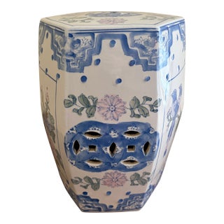 Vintage Hexagonal Chinoiserie Porcelain Garden Stool or Side Table For Sale