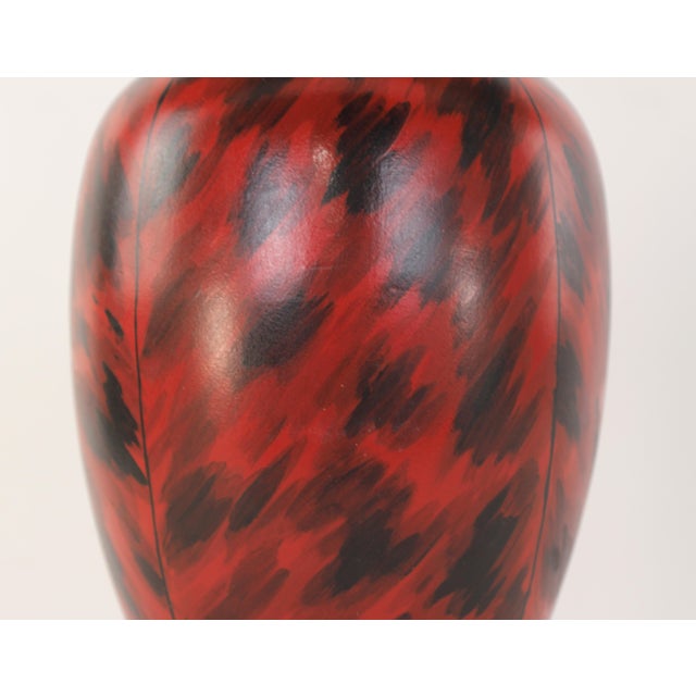 Vintage Art Deco Hand-Painted Red and Black Tortoiseshell Porcelain Table Lamps - Pair For Sale In New York - Image 6 of 9