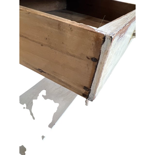 Antique Hand Painted Mahogany Farmhouse Style Oval Spool Leg One Drawer Two Tier Side Table For Sale - Image 6 of 8