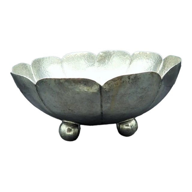 Vintage Asian Silver Lotus Blossom Peened Decorative Centerpiece Serving Bowl For Sale