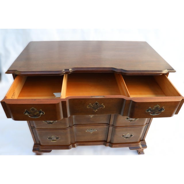 Wood 1980s Kindel Mahogany Block Front Chest of Drawers/Commode For Sale - Image 7 of 13