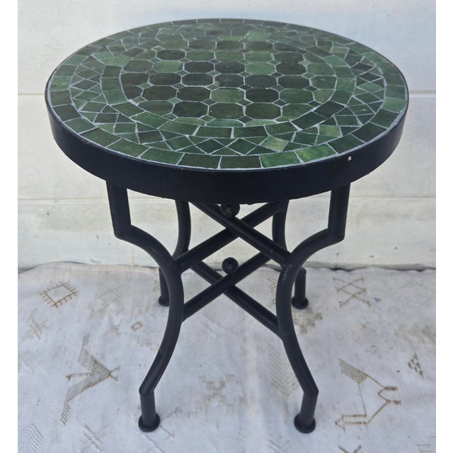 2020s 14" Mini Moroccan Mosaic Accent Table – Tamegroute Green Tile Top / Low Base For Sale - Image 5 of 7