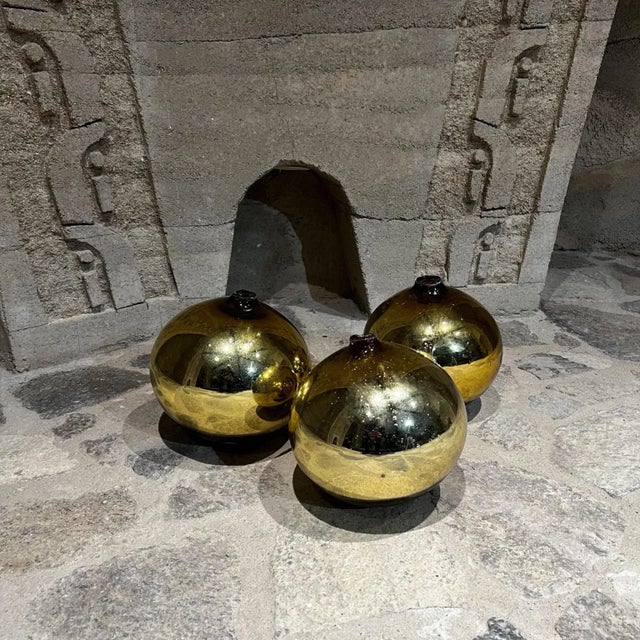 1960s Me1960s Mexico Three Gold Globes Gazing Ball Spheres in Mercury Glass For Sale - Image 5 of 10