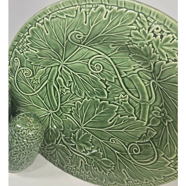 Late 20th Century Green Portuguese Serving Pieces- Set of Three For Sale - Image 5 of 16