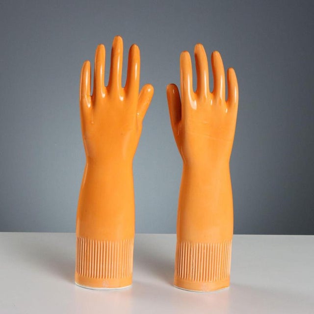 Porcelain Lungavilla Glove Molds from Pirelli, 1970s, Set of 6 For Sale - Image 6 of 9